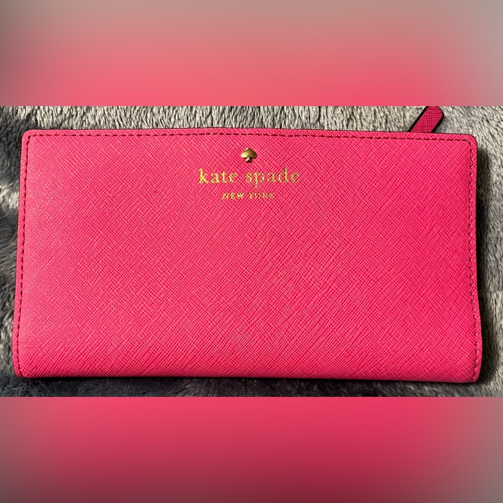 Kate Spade New York Cameron Street Stacy wallet- Large Slim Bifold Wallet